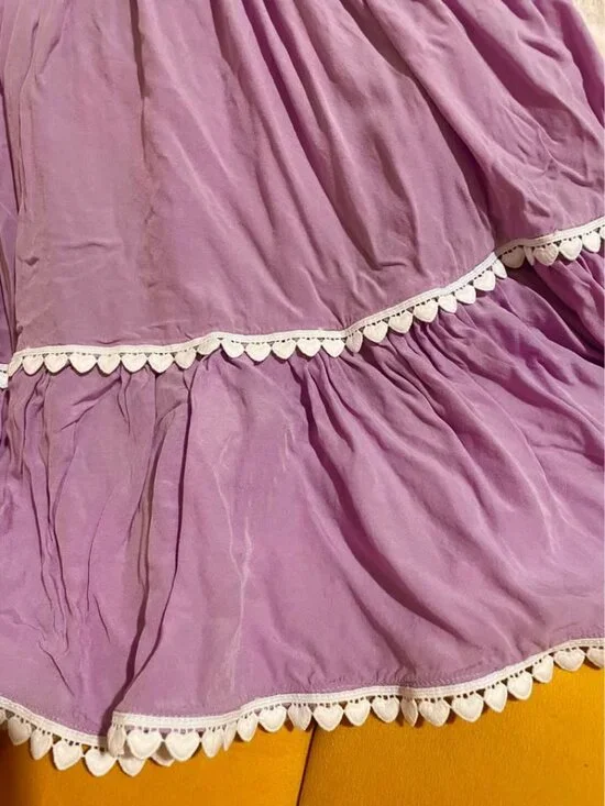 Collectif Lolisa heart trim dress in lilac. HAS POCKETS - Picture 3 of 4